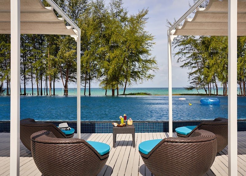Splash Beach Resort Maikhao Phuket exterior near HKT airport