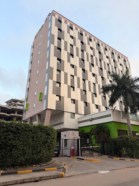 ibis Styles Accra Airport hotel exterior